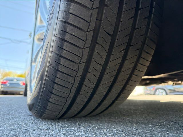 Used 2015 Buick LaCrosse Leather image 7