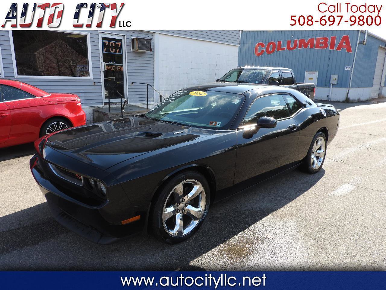 Used 2014 Dodge Challenger R/T image 1