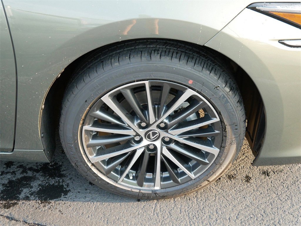 New 2025 Lexus ES 350 w/ Premium Package image 7