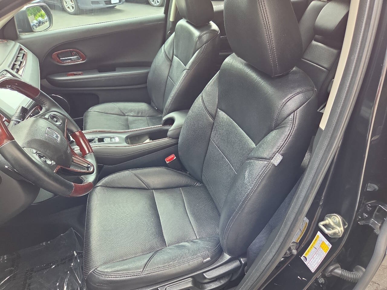 Used 2017 Honda HR-V EX image 10