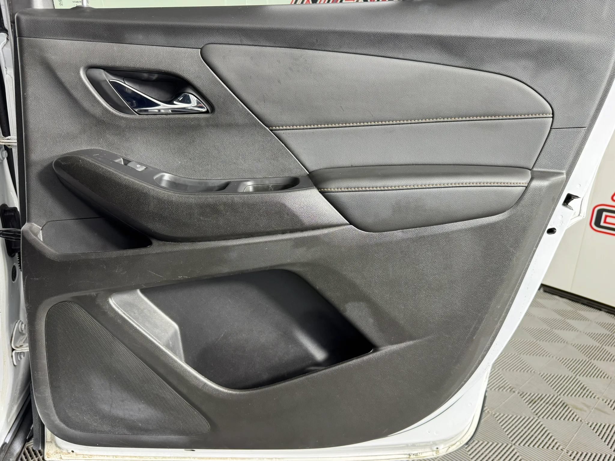 Used 2021 Chevrolet Traverse LS w/ LPO, Floor Liner Package FWD image 42
