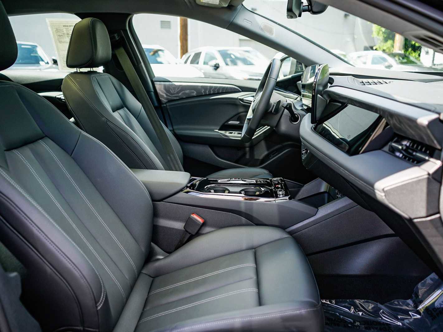 Certified 2025 Audi A6 e-tron Premium Plus w/ Premium Plus image 16