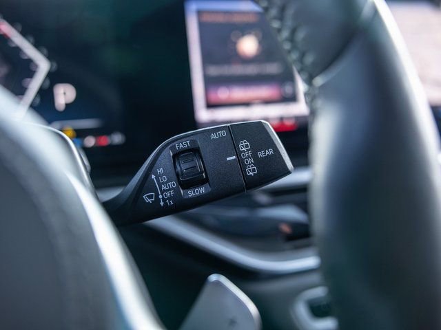 Used 2024 BMW X5 sDrive40i w/ M Sport Package image 31