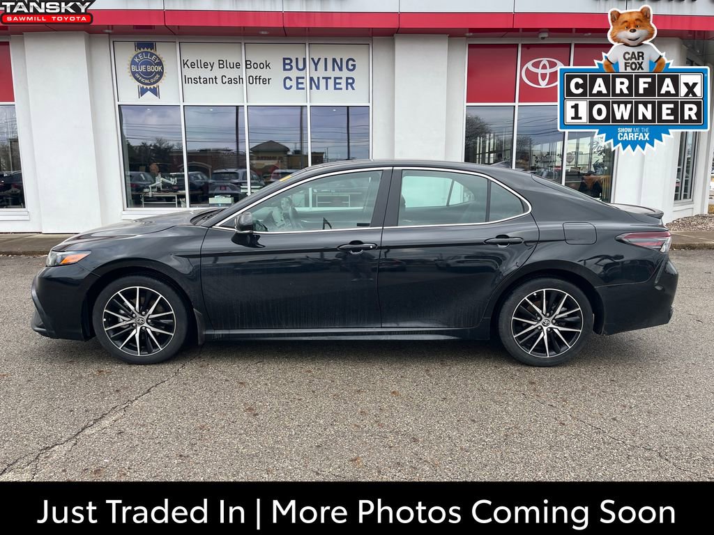 Used 2024 Toyota Camry SE w/ Convenience Package image 1