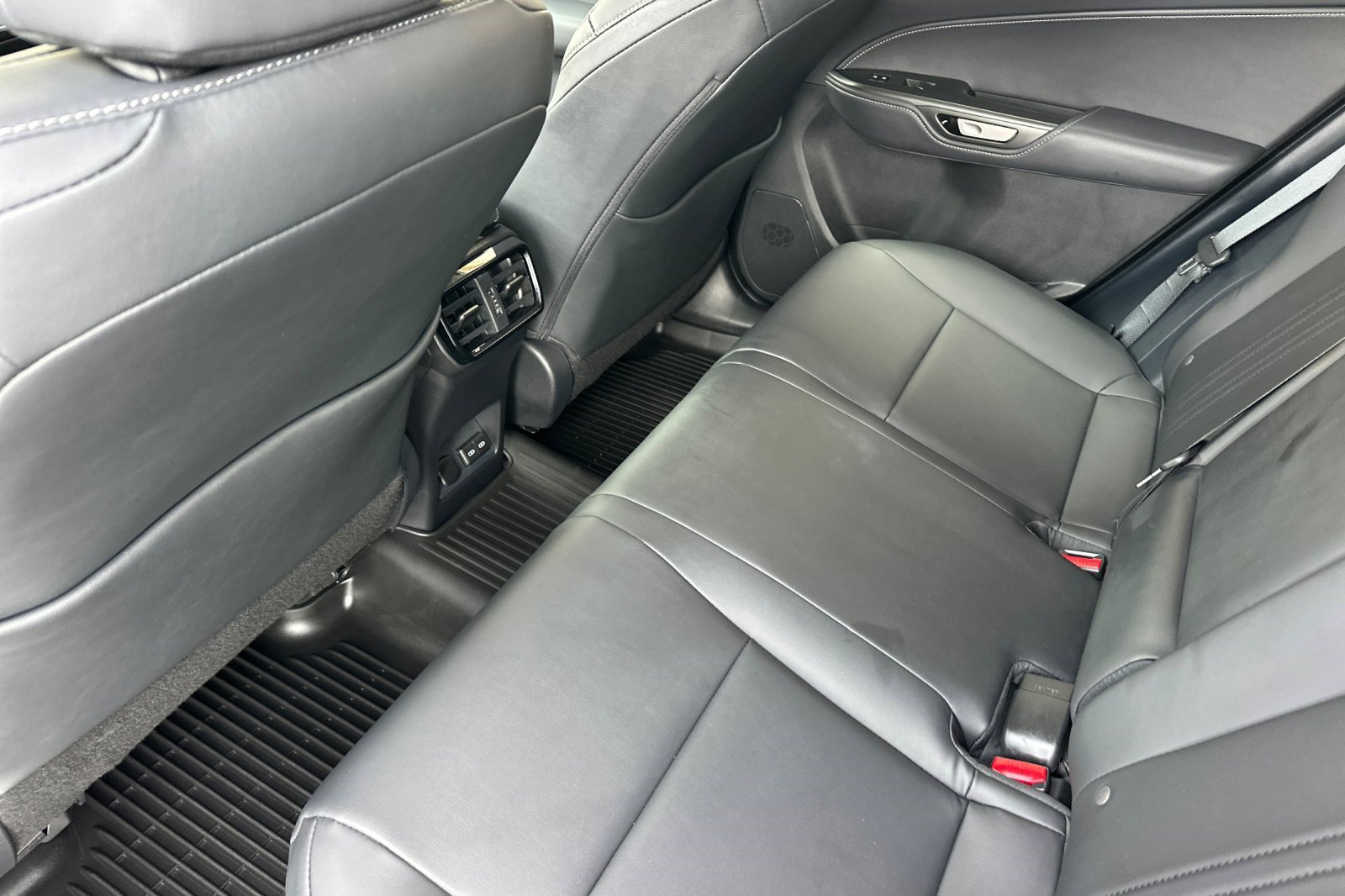 Certified 2026 Lexus NX 350h AWD w/ Accessory Package (2T) image 27