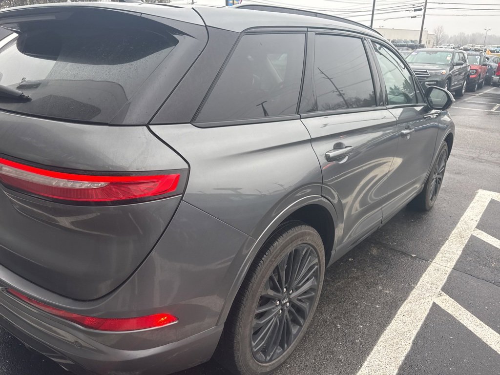 Used 2023 Lincoln Corsair Reserve w/ Equipment Group 201A image 4