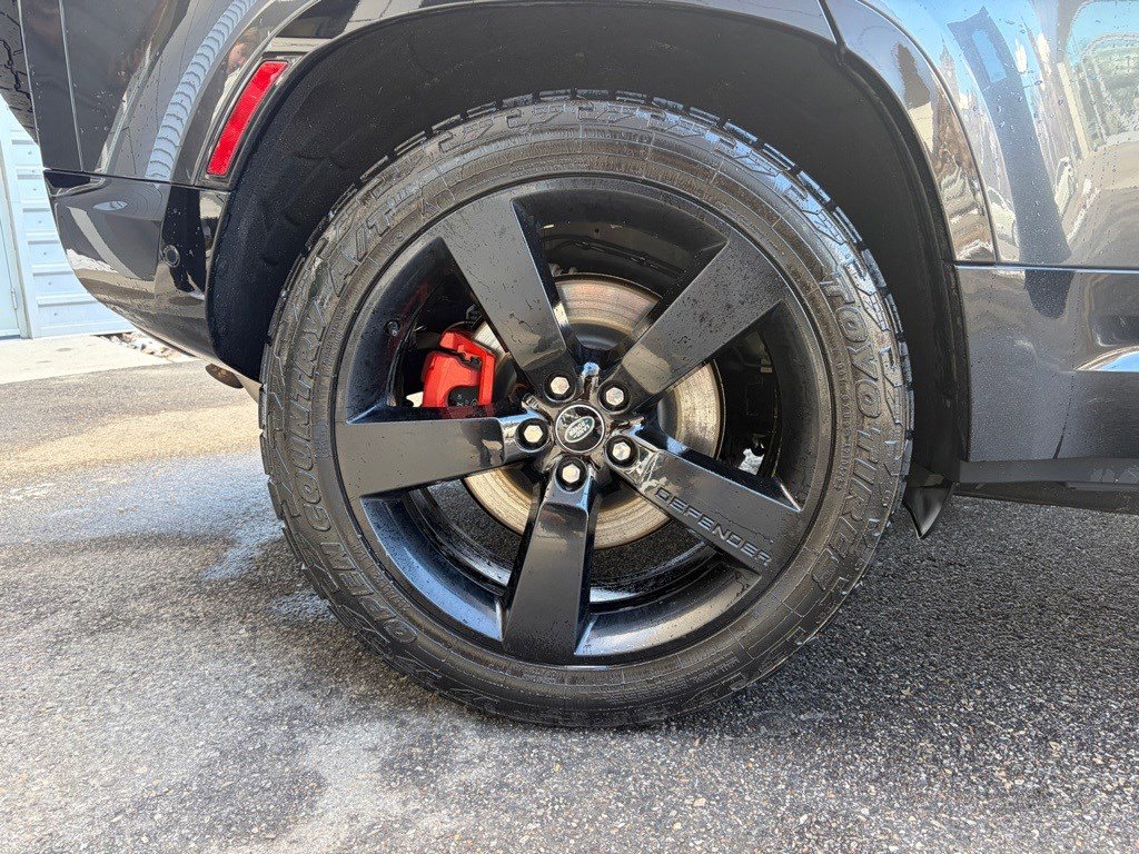 Used 2023 Land Rover Defender 110 X image 16