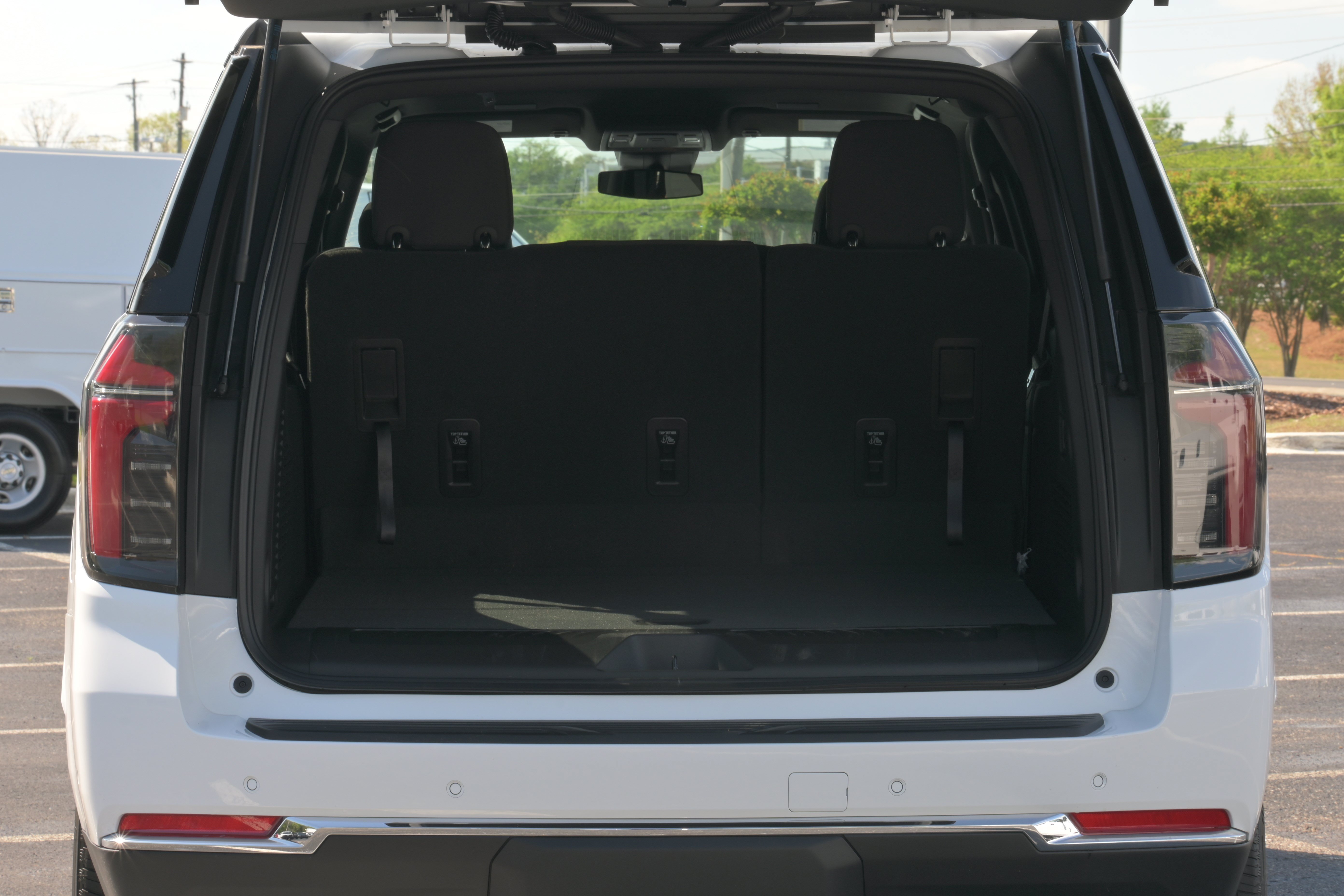 New 2026 Chevrolet Suburban LS w/ LS Custom Edition RWD image 32