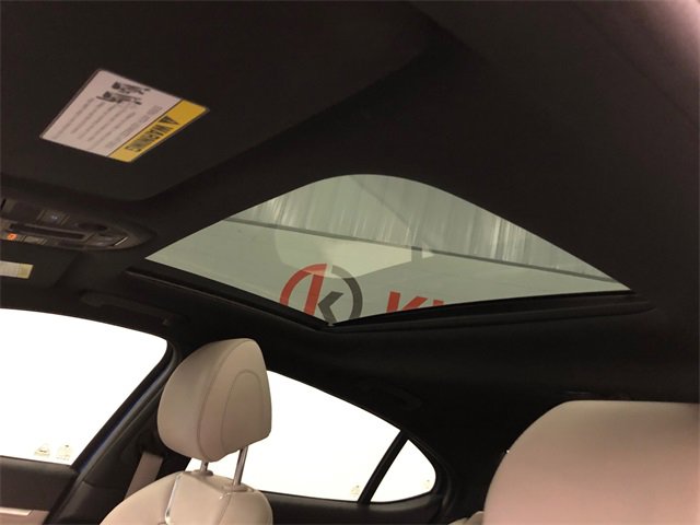 Used 2022 Genesis G70 3.3T w/ Sport Advanced Package image 23