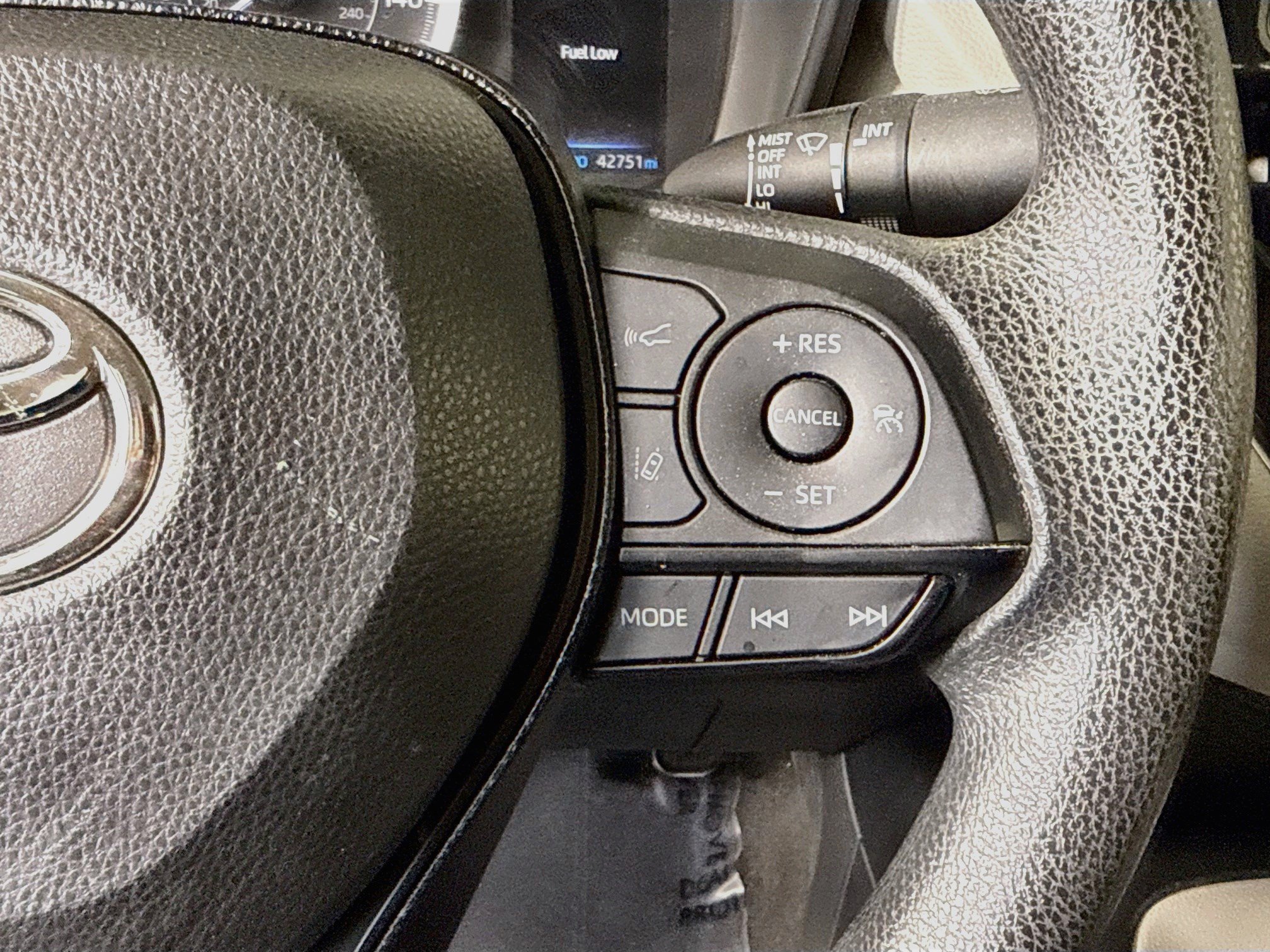 Used 2021 Toyota Corolla LE w/ LE Convenience Package FWD image 15