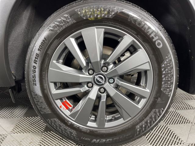 Used 2023 Nissan Pathfinder SV image 14