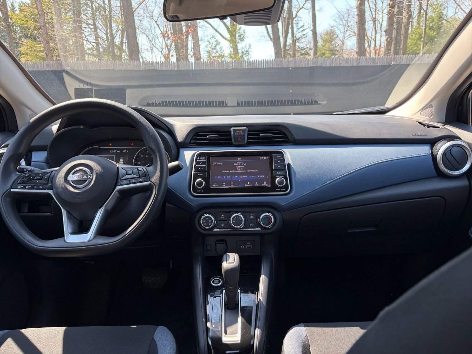 Used 2025 Nissan Versa SV FWD image 31