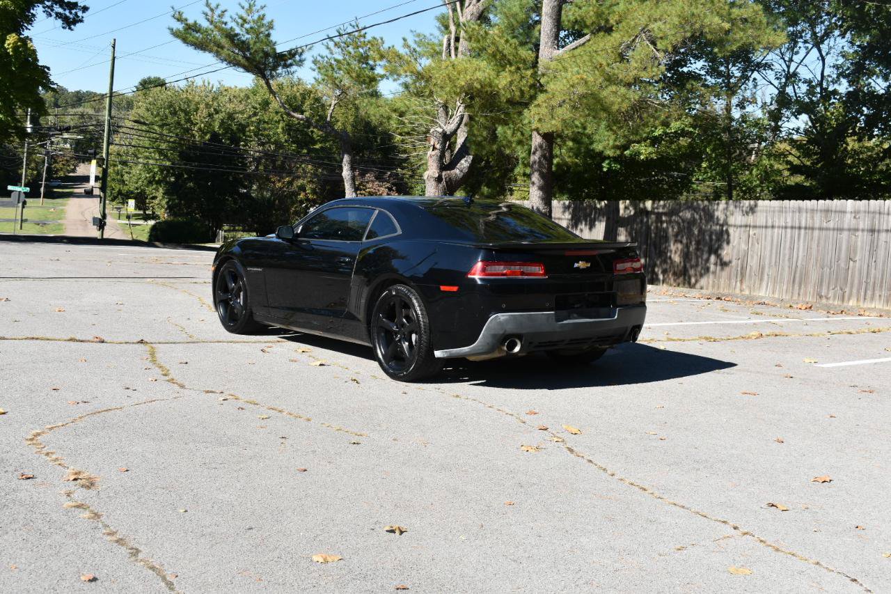 Used 2015 Chevrolet Camaro SS w/ RS Package RWD image 4