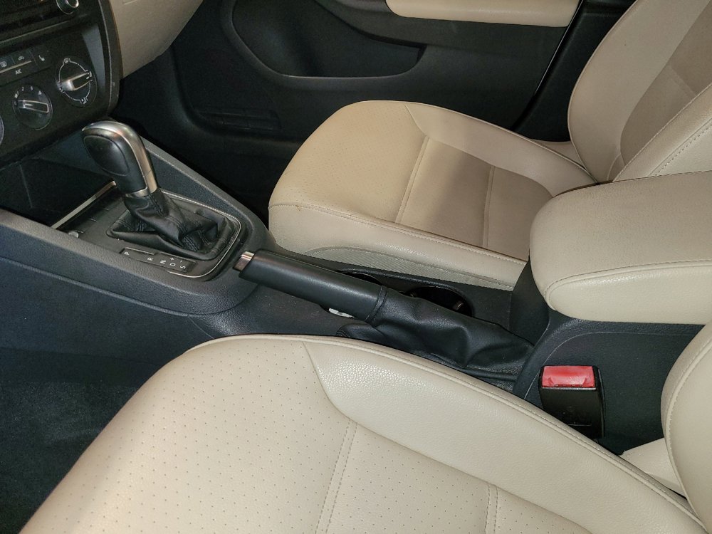 Used 2017 Volkswagen Jetta SE FWD image 26