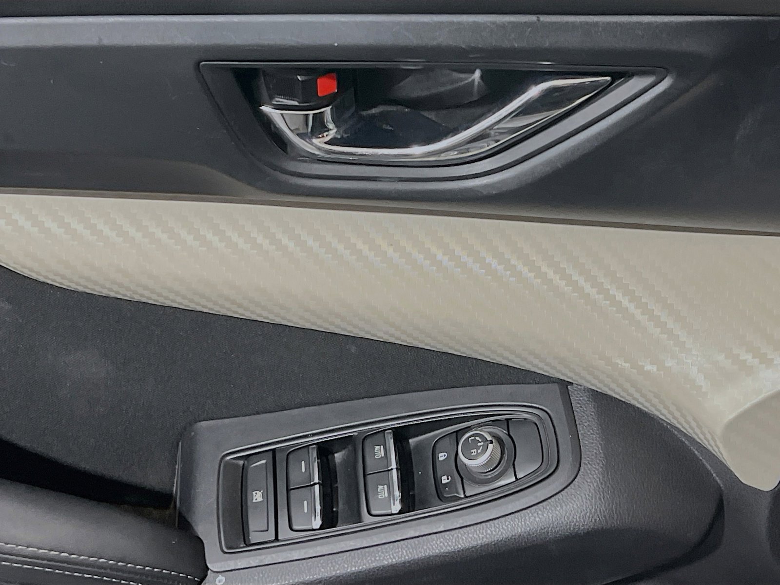 Used 2019 Subaru Ascent Premium image 14