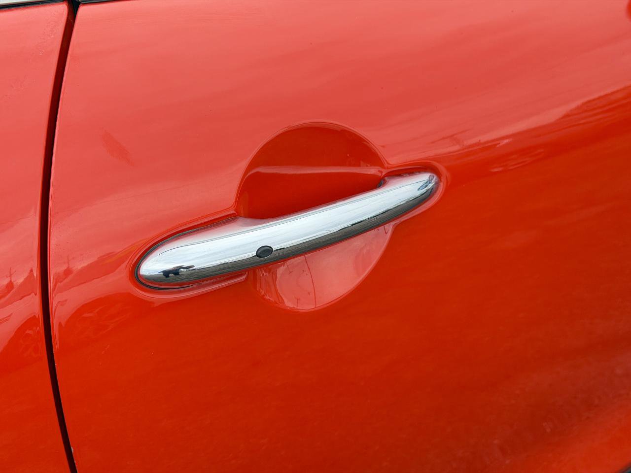 Used 2019 MINI Cooper 2-Door Hardtop w/ Storage Package image 87