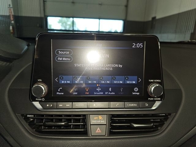 Used 2022 Nissan Altima 2.5 SV FWD image 14