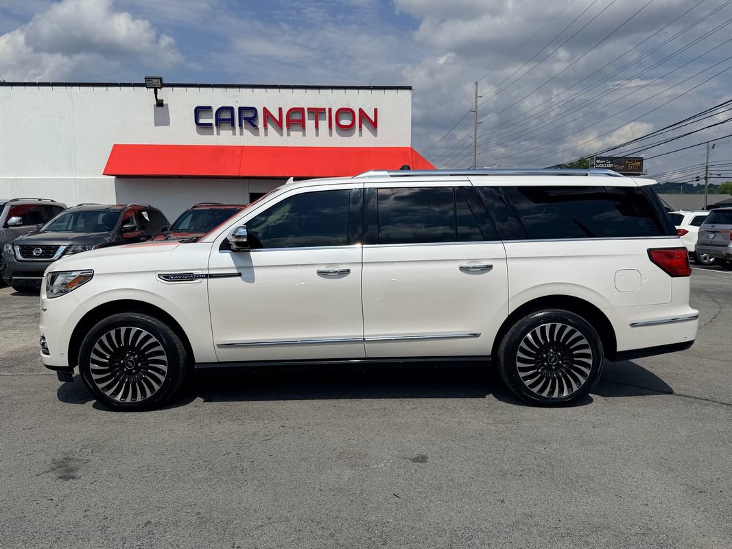 Used 2018 Lincoln Navigator L Black Label w/ Cargo Package AWD/4WD image 3