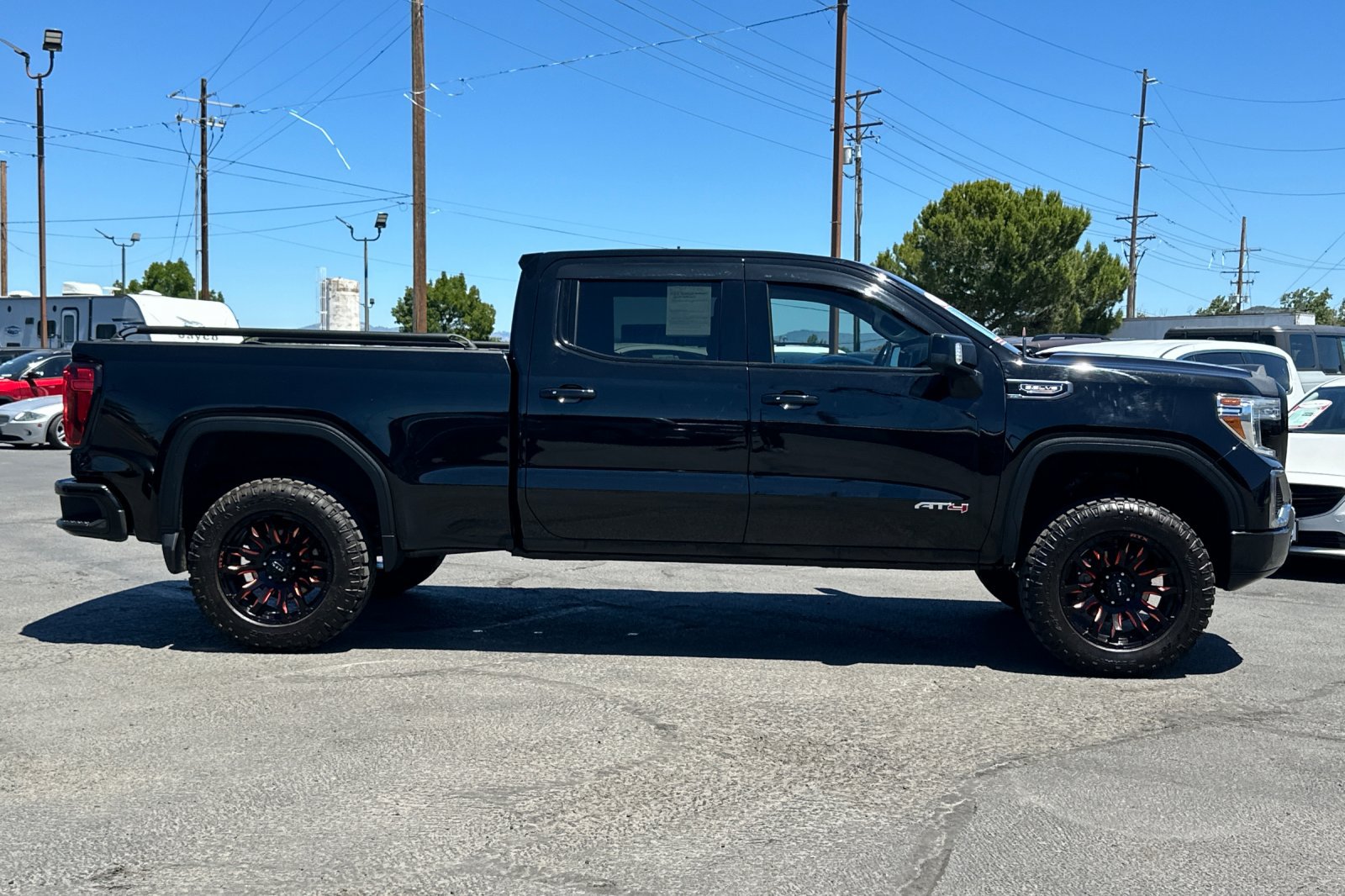 Used 2022 GMC Sierra 1500 AT4 w/ AT4 Premium Package AWD/4WD image 3