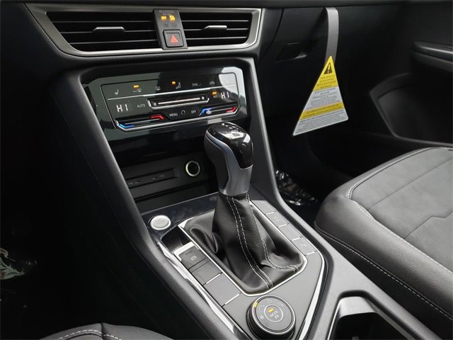 New 2026 Volkswagen Taos SE image 11