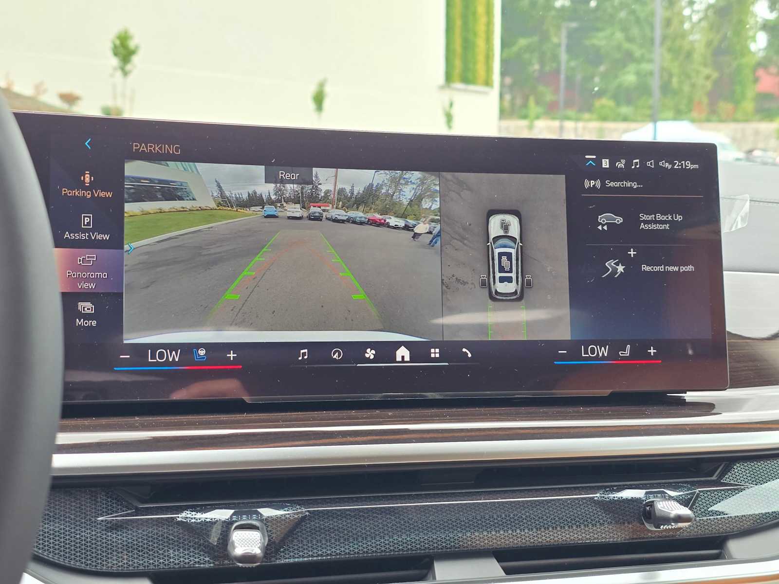 New 2026 BMW X7 xDrive40i w/ Executive Package image 25