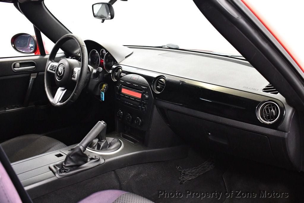 Used 2006 MAZDA MX-5 Miata Sport w/ Suspension Pkg RWD image 12