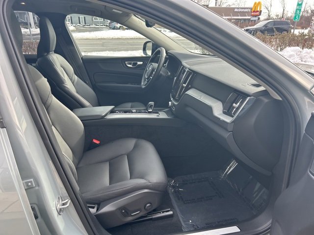 Certified 2025 Volvo XC60 B5 Plus image 15