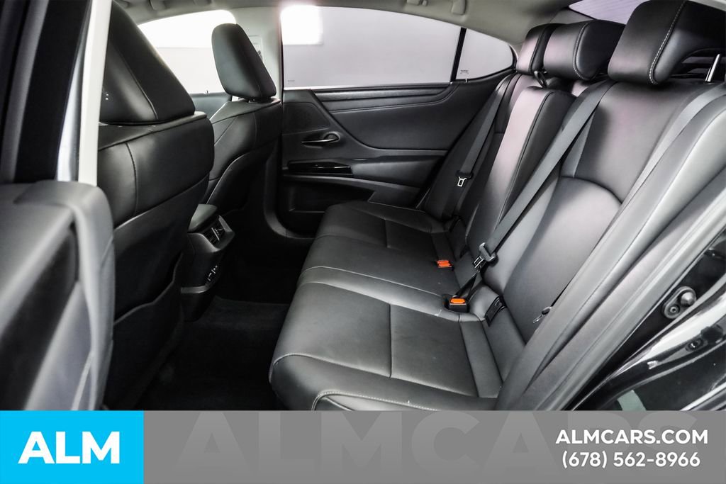 Used 2024 Lexus ES 300h w/ Premium Package image 17