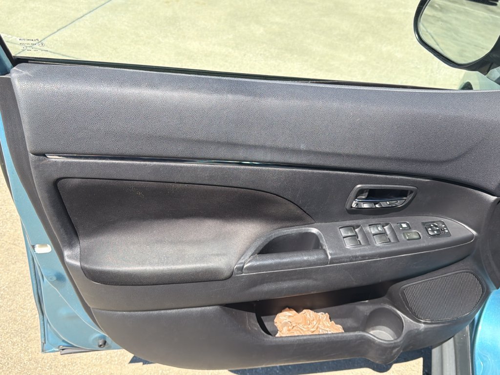 Used 2013 Mitsubishi Outlander Sport SE FWD image 15