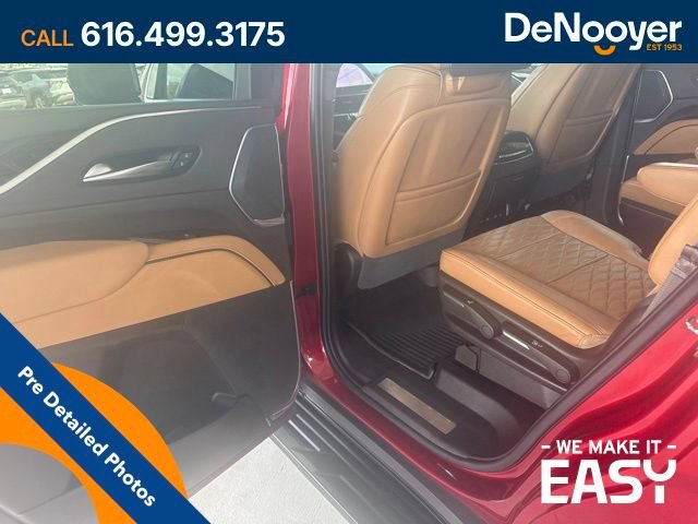 Used 2023 Cadillac Escalade Premium Luxury w/ LPO, Radiant Package AWD/4WD image 29