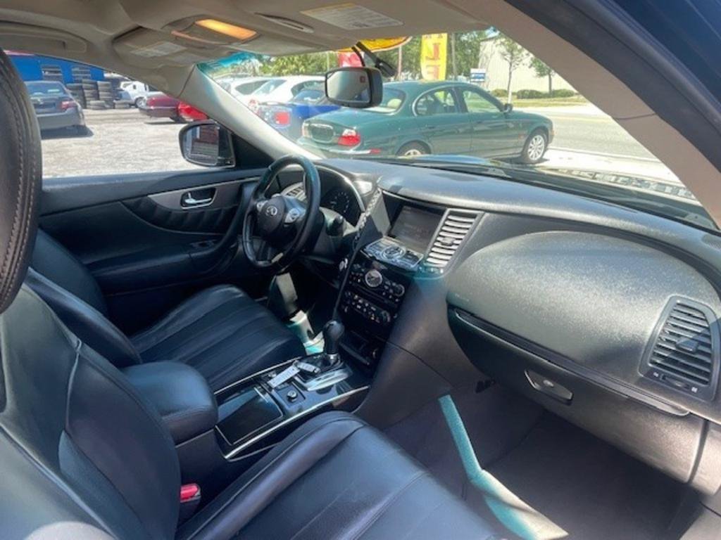 Used 2017 INFINITI QX70 2WD image 8