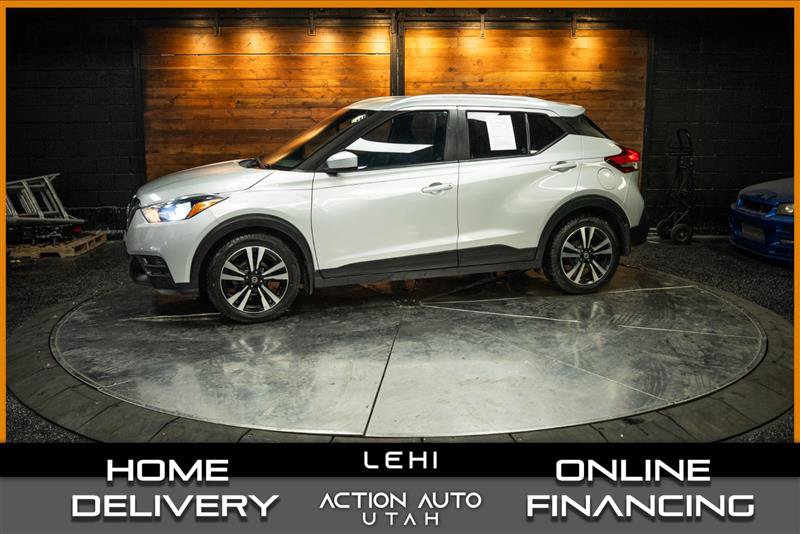 Used 2018 Nissan Kicks SV image 1