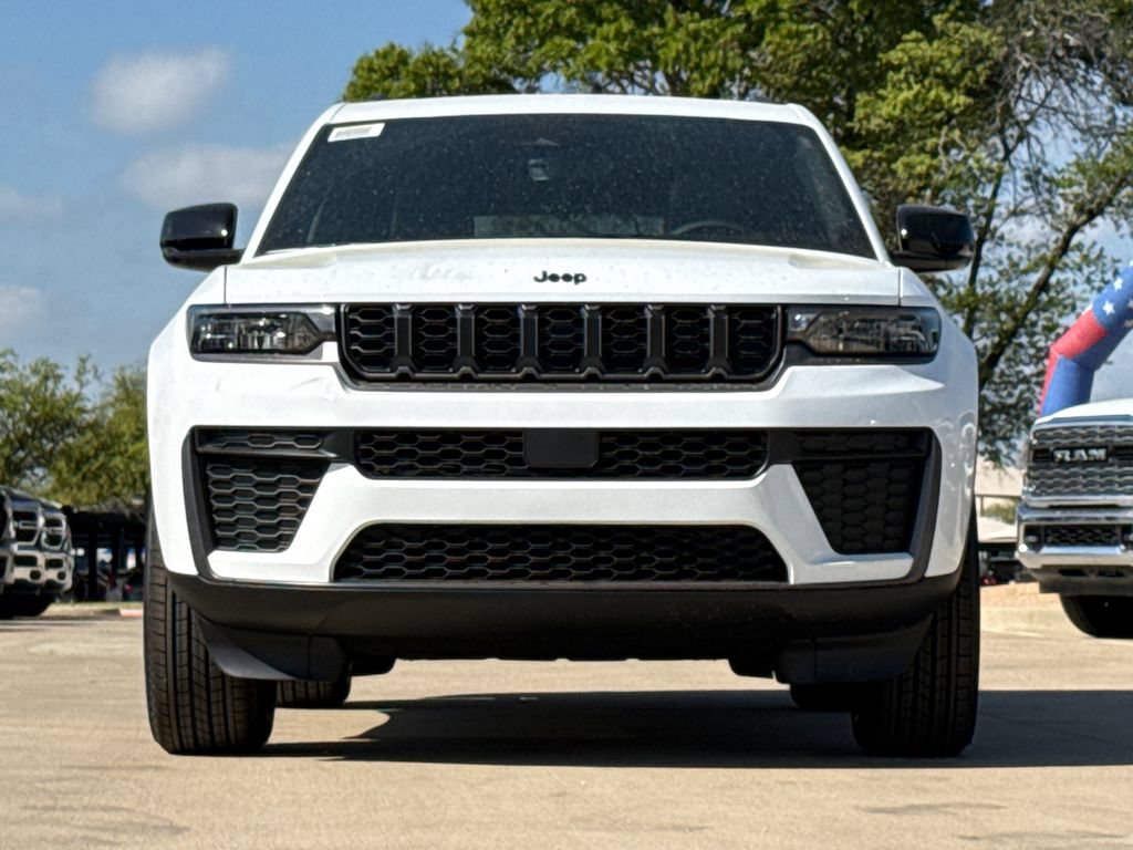 New 2026 Jeep Grand Cherokee L 2WD image 2