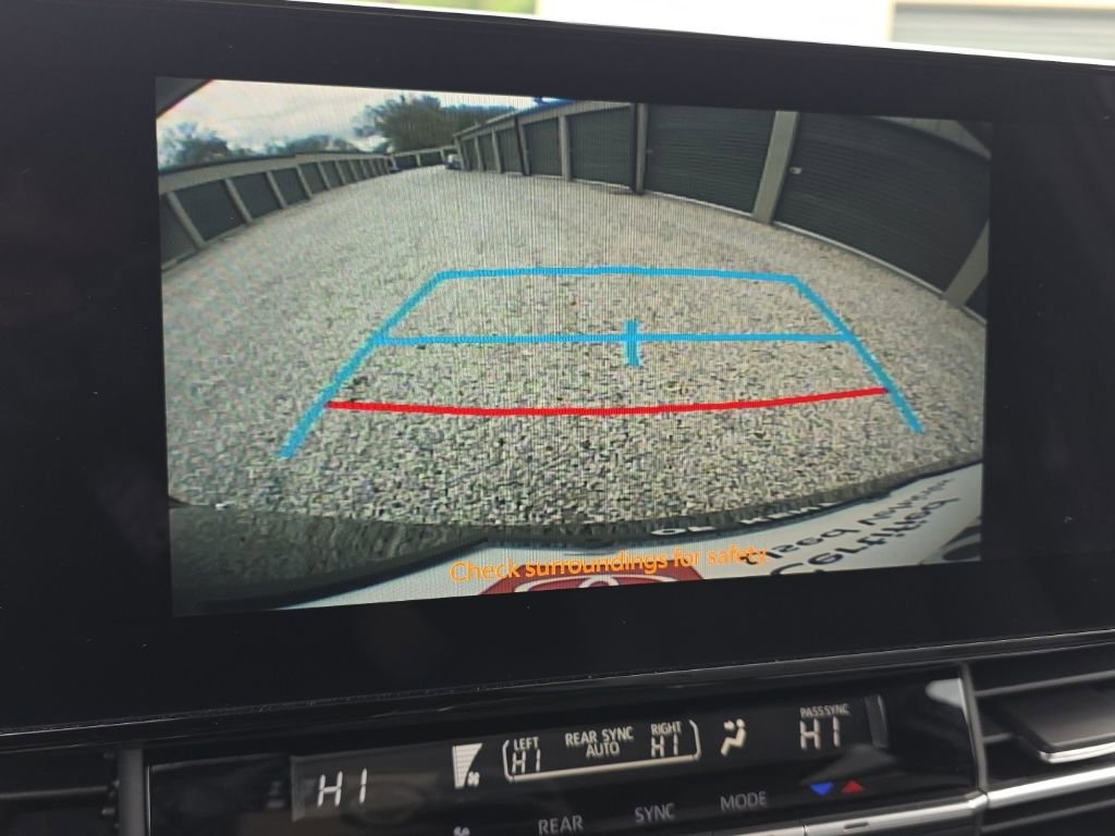 Used 2025 Toyota Sienna XLE AWD/4WD image 26