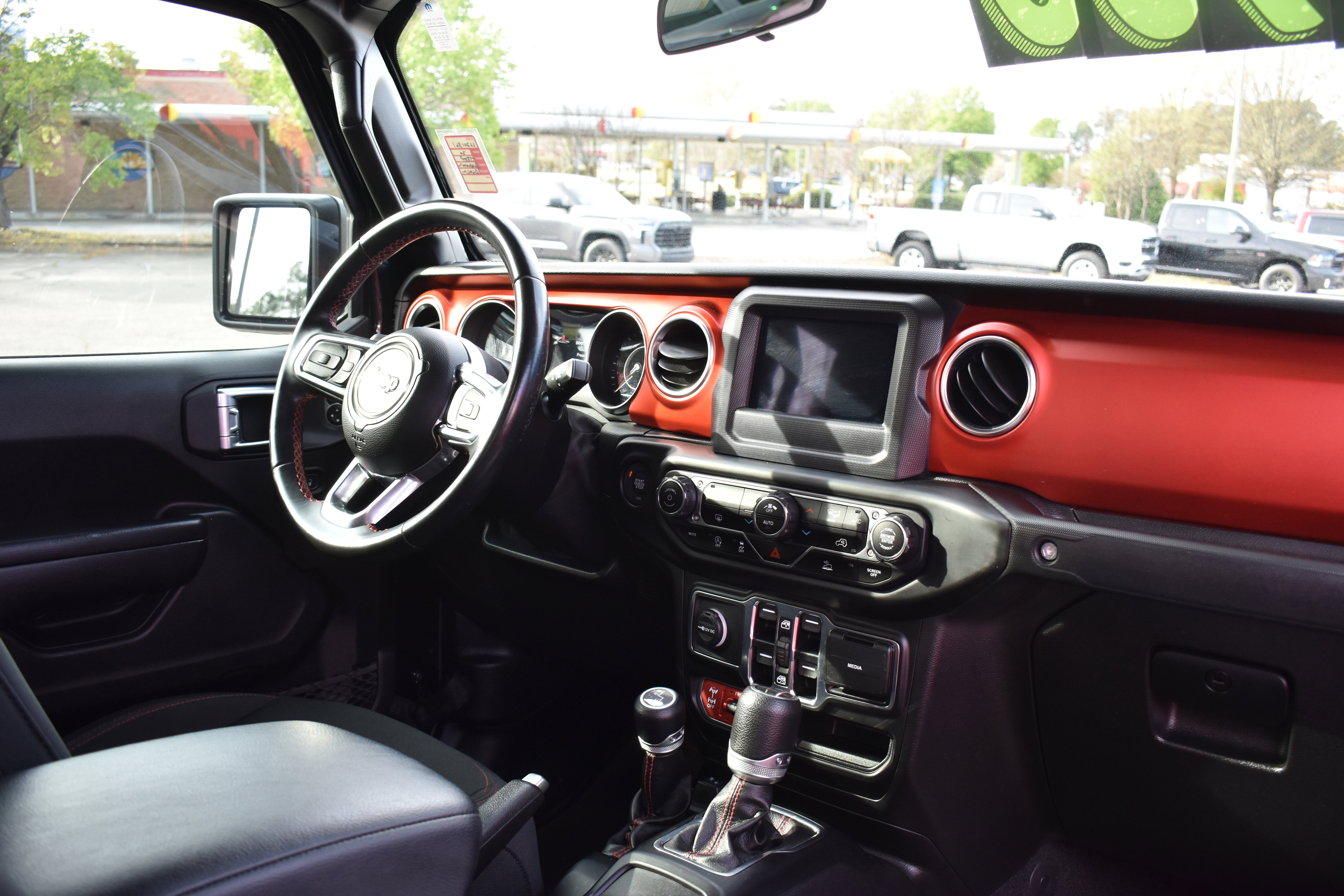 Used 2020 Jeep Gladiator Rubicon w/ Trailer Tow Package image 31