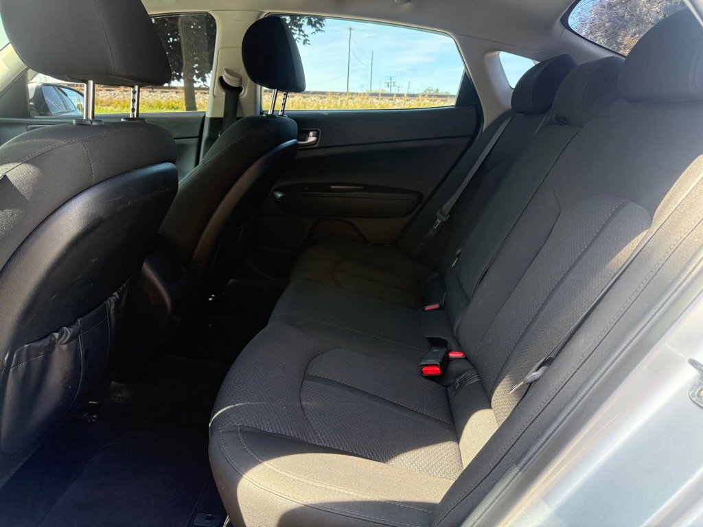 Used 2018 Kia Optima LX image 11