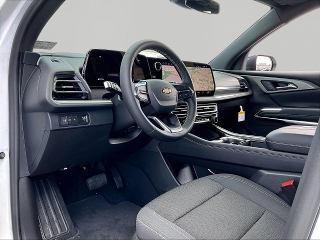New 2027 Chevrolet Traverse LT FWD image 8
