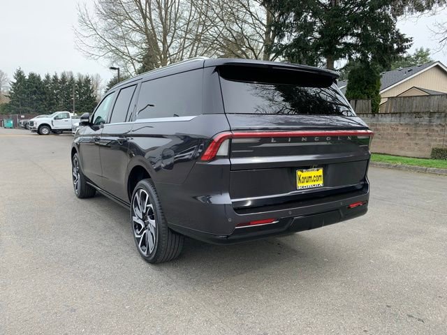 New 2026 Lincoln Navigator L Reserve AWD/4WD image 3