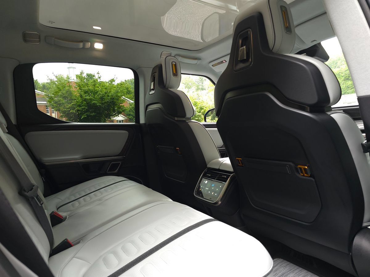 Used 2023 Rivian R1T Adventure AWD/4WD image 22