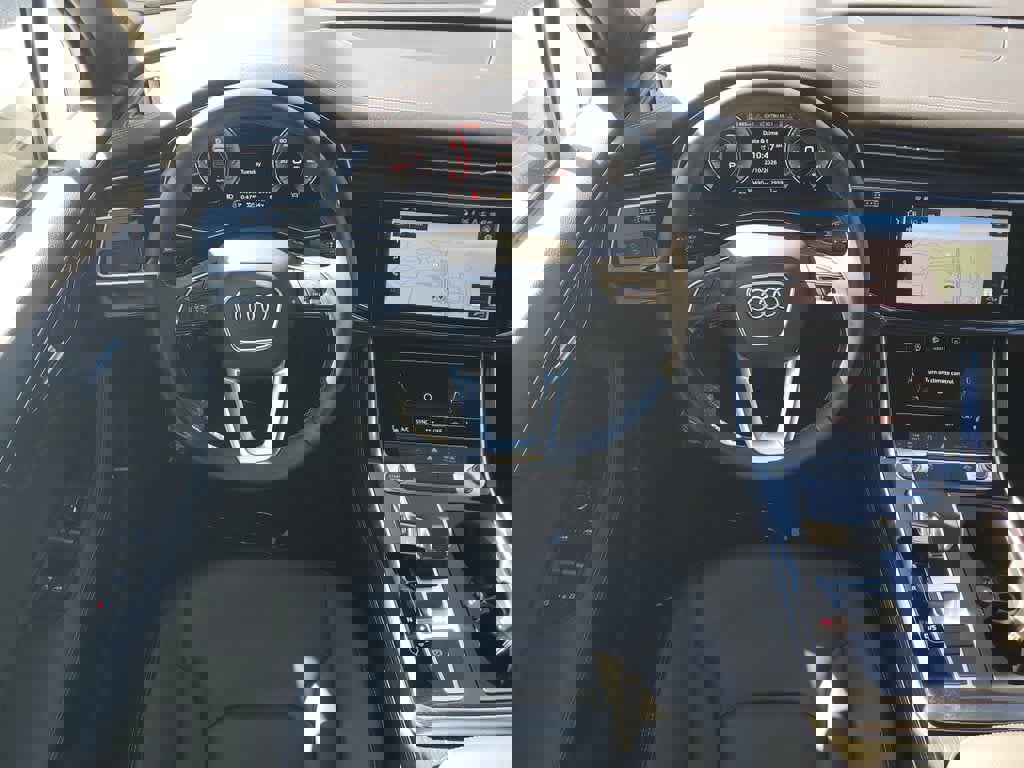 Used 2025 Audi Q7 Premium Plus image 14