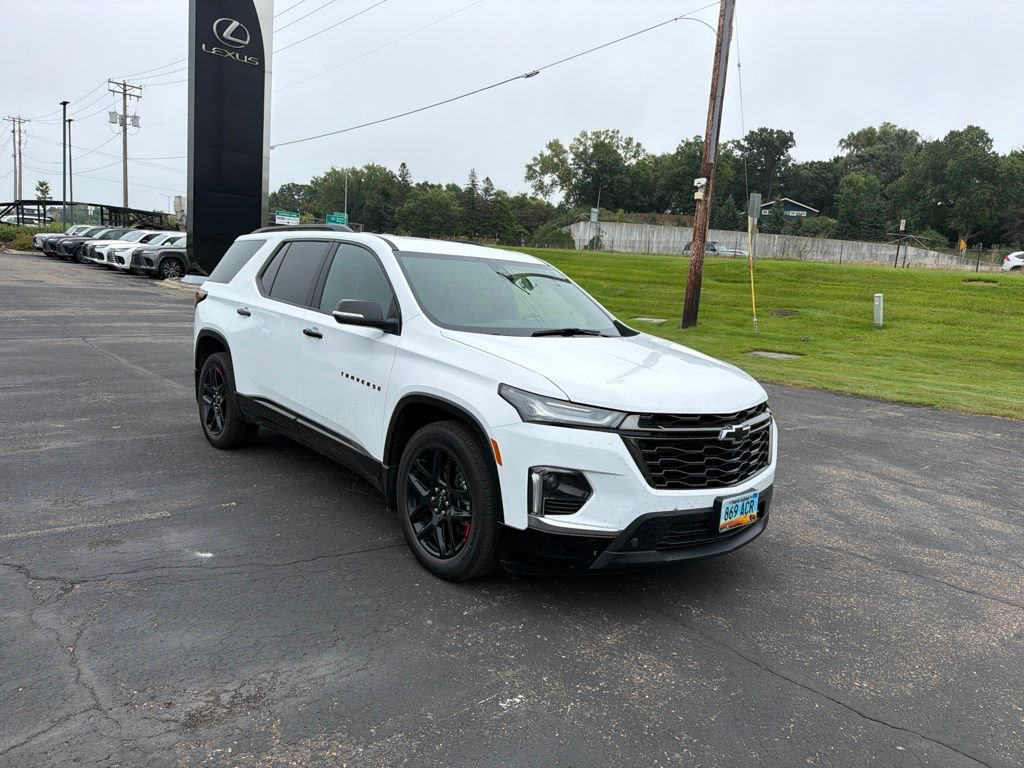 Used 2022 Chevrolet Traverse Premier w/ Redline Edition AWD/4WD image 18