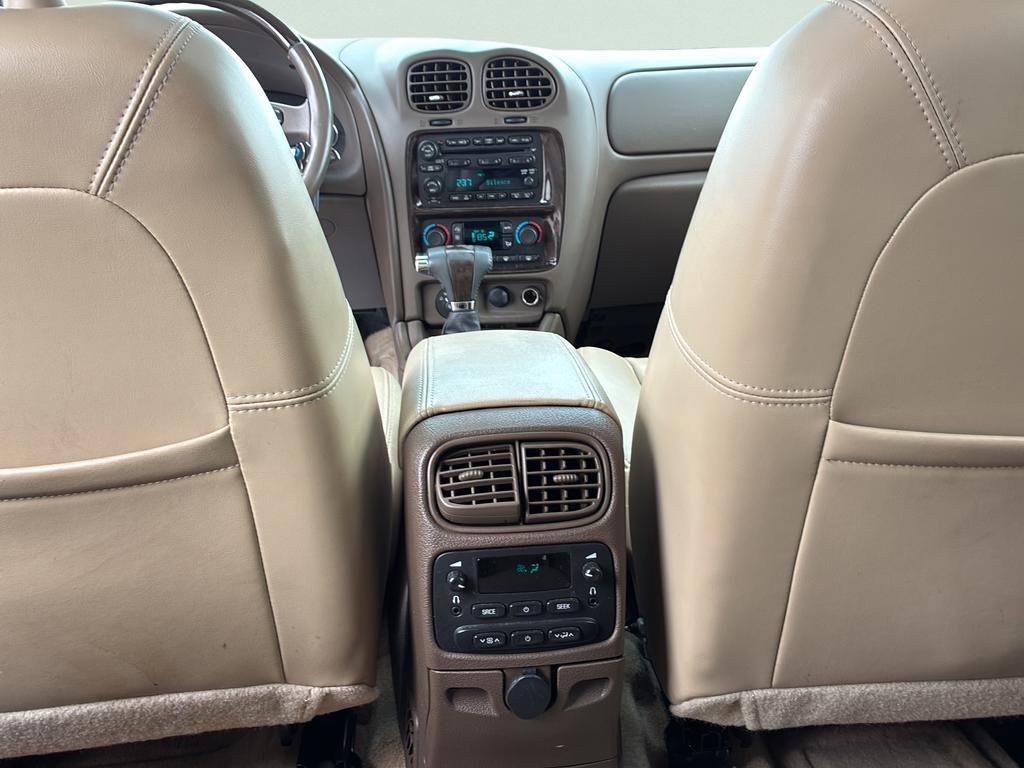 Used 2007 Buick Rainier CXL image 30