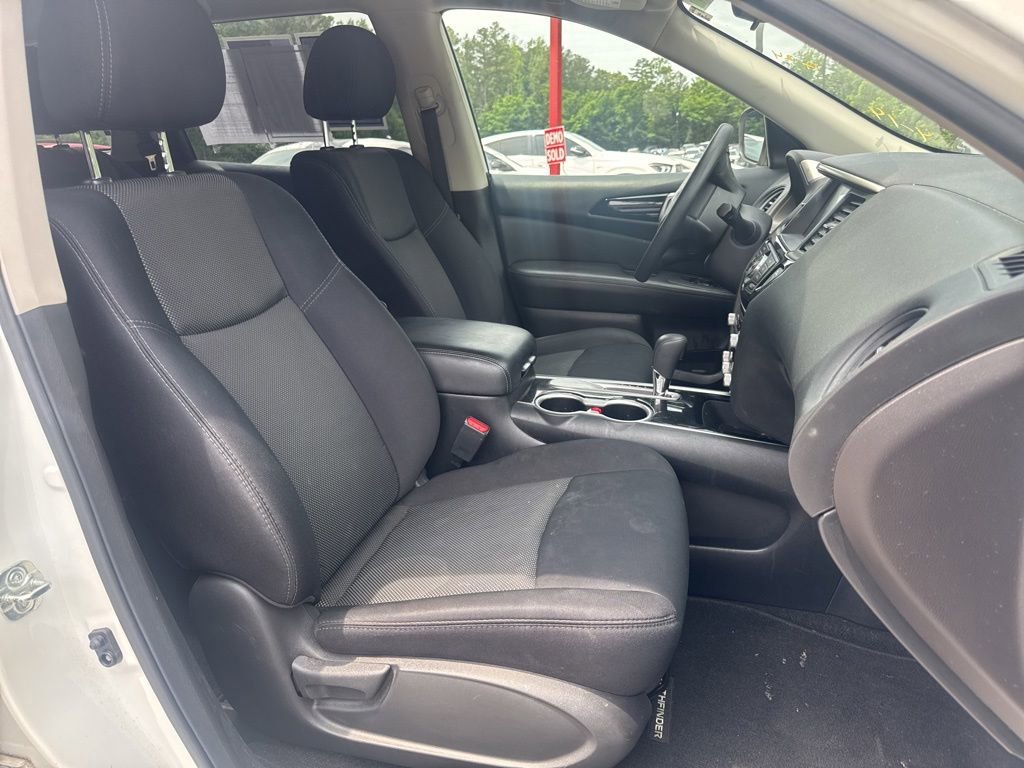 Used 2018 Nissan Pathfinder S FWD image 8