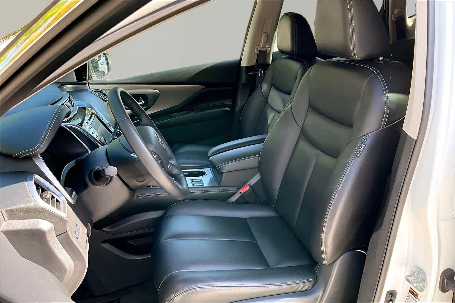 Used 2024 Nissan Murano SV w/ SV Midnight Edition Package FWD image 14