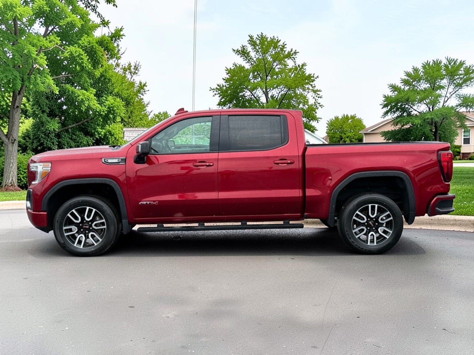 Used 2021 GMC Sierra 1500 AT4 w/ AT4 Preferred Package AWD/4WD image 5