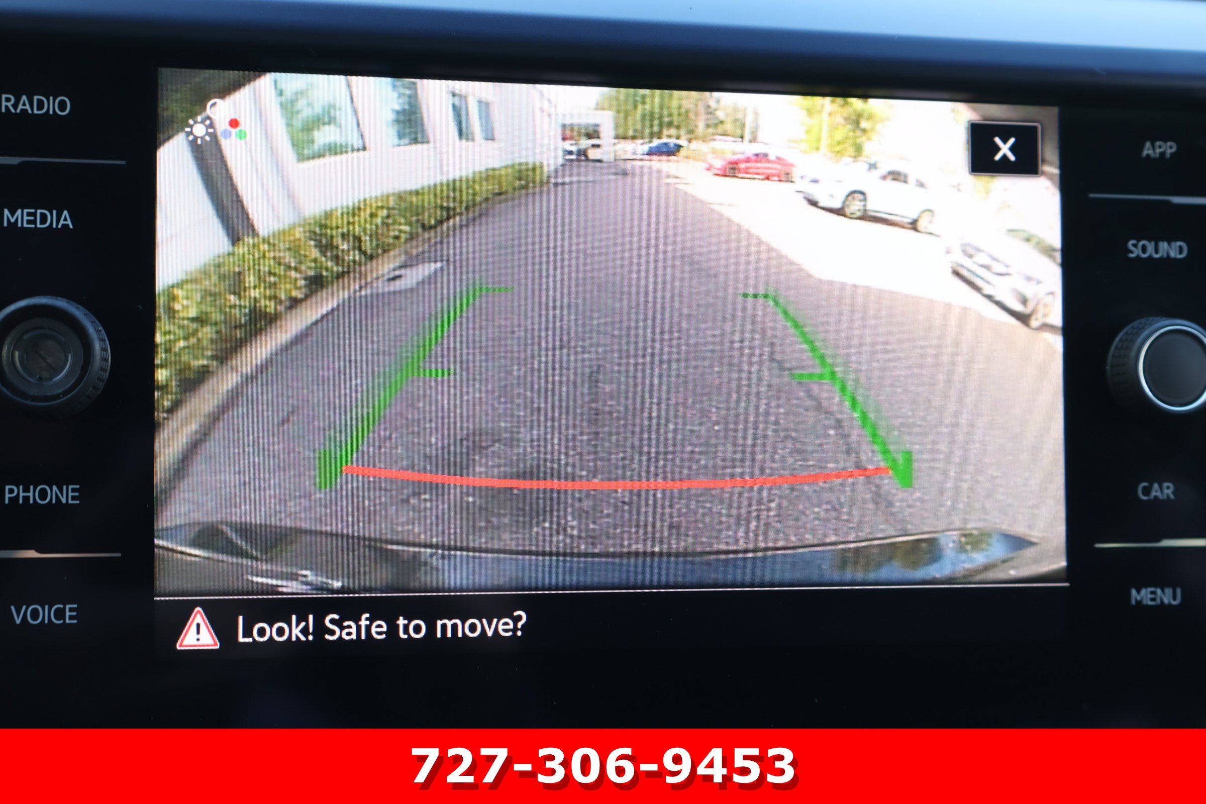 Used 2022 Volkswagen Taos SE w/ IQ.Drive SE Package AWD/4WD image 4