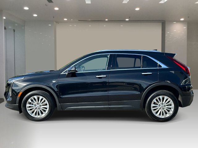 Used 2024 Cadillac XT4 Luxury w/ Cold Weather Package AWD/4WD image 3