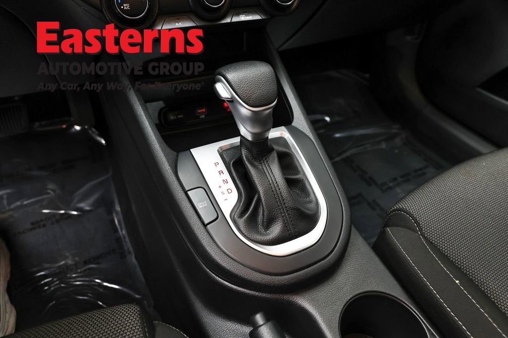 Used 2024 Kia Forte LXS image 13