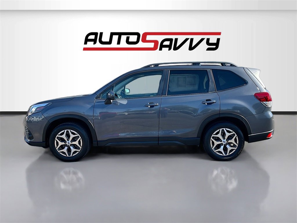 Used 2022 Subaru Forester Premium image 4