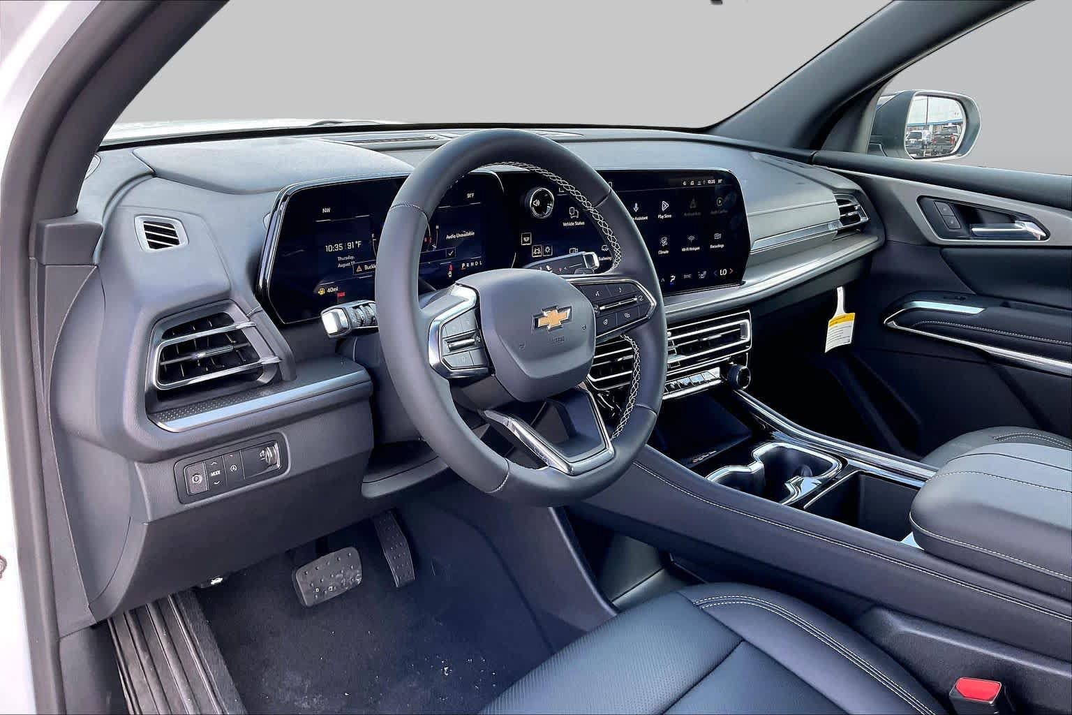 New 2027 Chevrolet Traverse LT w/ Driver Confidence Package FWD image 9